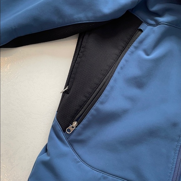Eastern Mountain Sports zip up shell jacket - Picture 3 of 7
